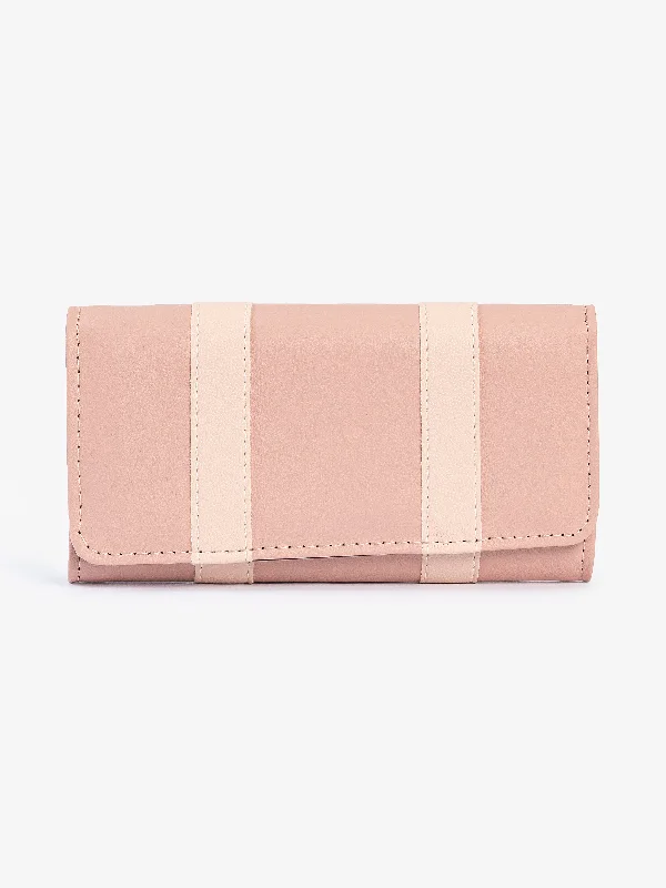 Bags For Free-Spirited And Artistic Styles Classic Wallet