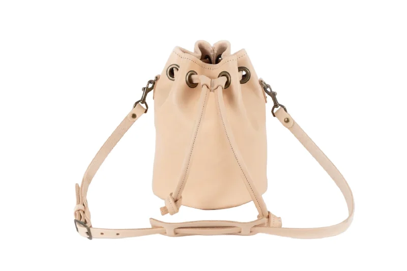 Stylish Bags For Fashion Bloggers With Promotions LEATHER BUCKET BAG - MEDIUM - NATURAL VEG TAN Stylish Bags For Fashion Bloggers With Promotions LEATHER BUCKET BAG - MEDIUM - NATURAL VEG TAN