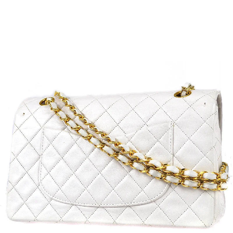 Chic And Clearance-Priced Tote Bags Chanel 1989-1991 White Lambskin Medium Classic Double Flap Bag